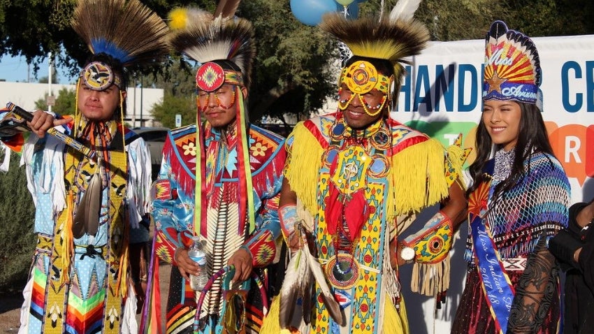 Native American Dancers Native American Dancers