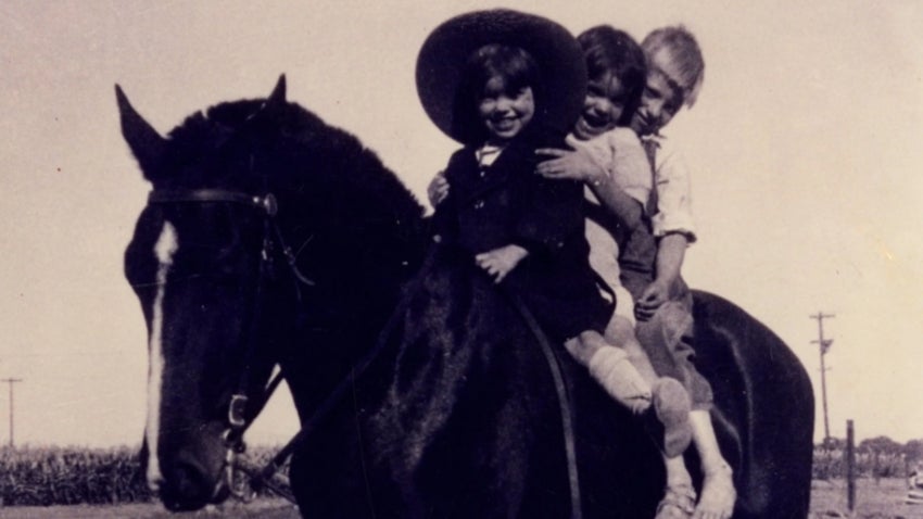 History Bites - Arizona Cowgirls