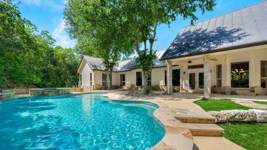 Backyard with swimming pool