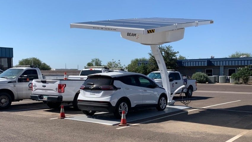 Solar powered electric vehicle car charging station Solar powered electric vehicle car charging station
