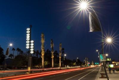 Arizona_Avenue_at-night