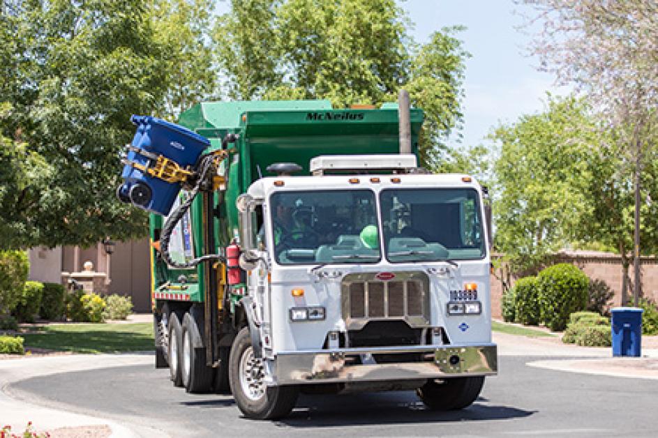 WM truck picking up recycling in Chandler