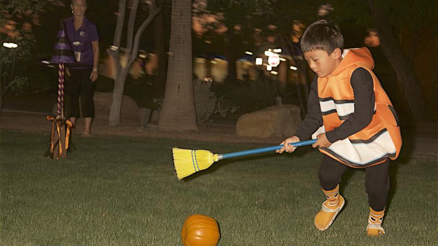 spooktacular broom game