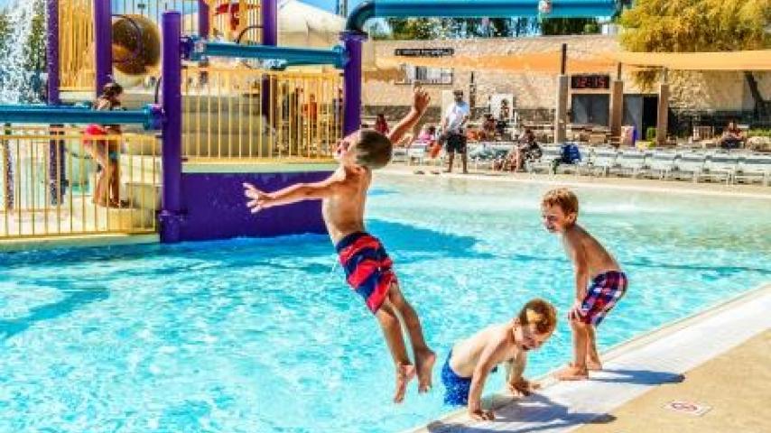hillcrest swimming pool shop