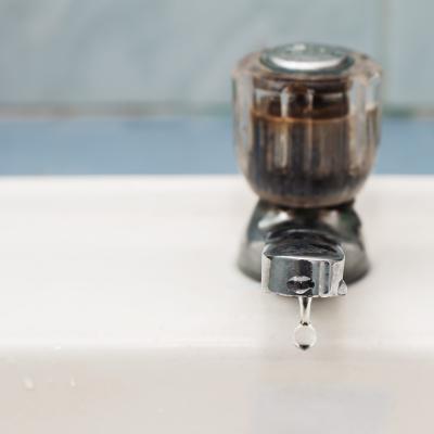 Sink dripping