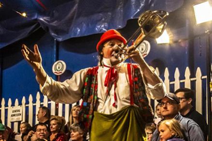 A clown at the Zoppe circus entertain guests