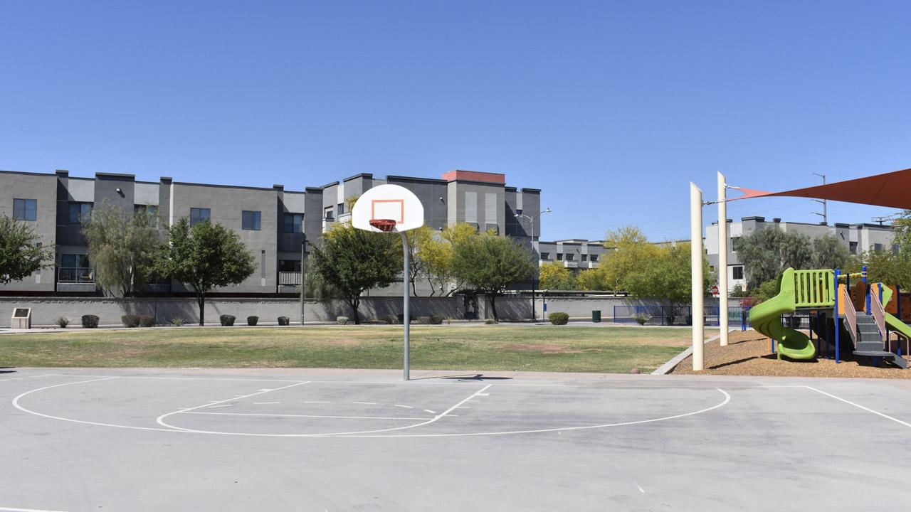 Half basketball court at Harris Park