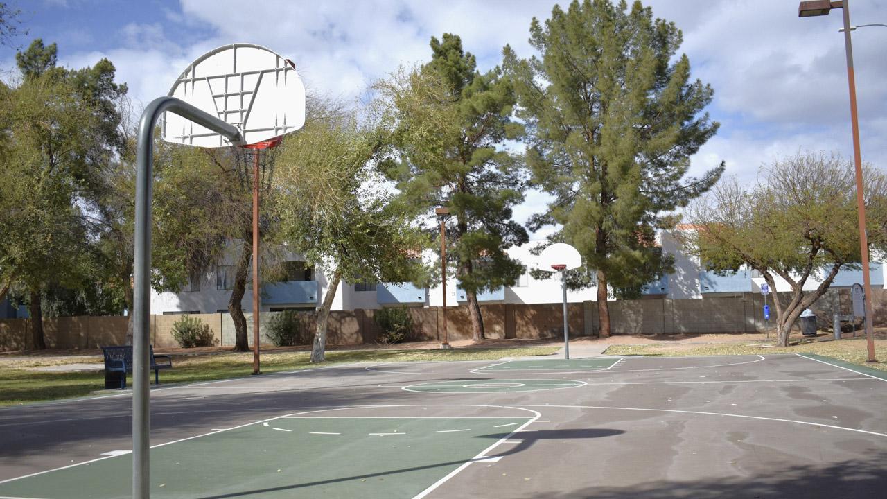 Basketball court at Maggio Ranch Park