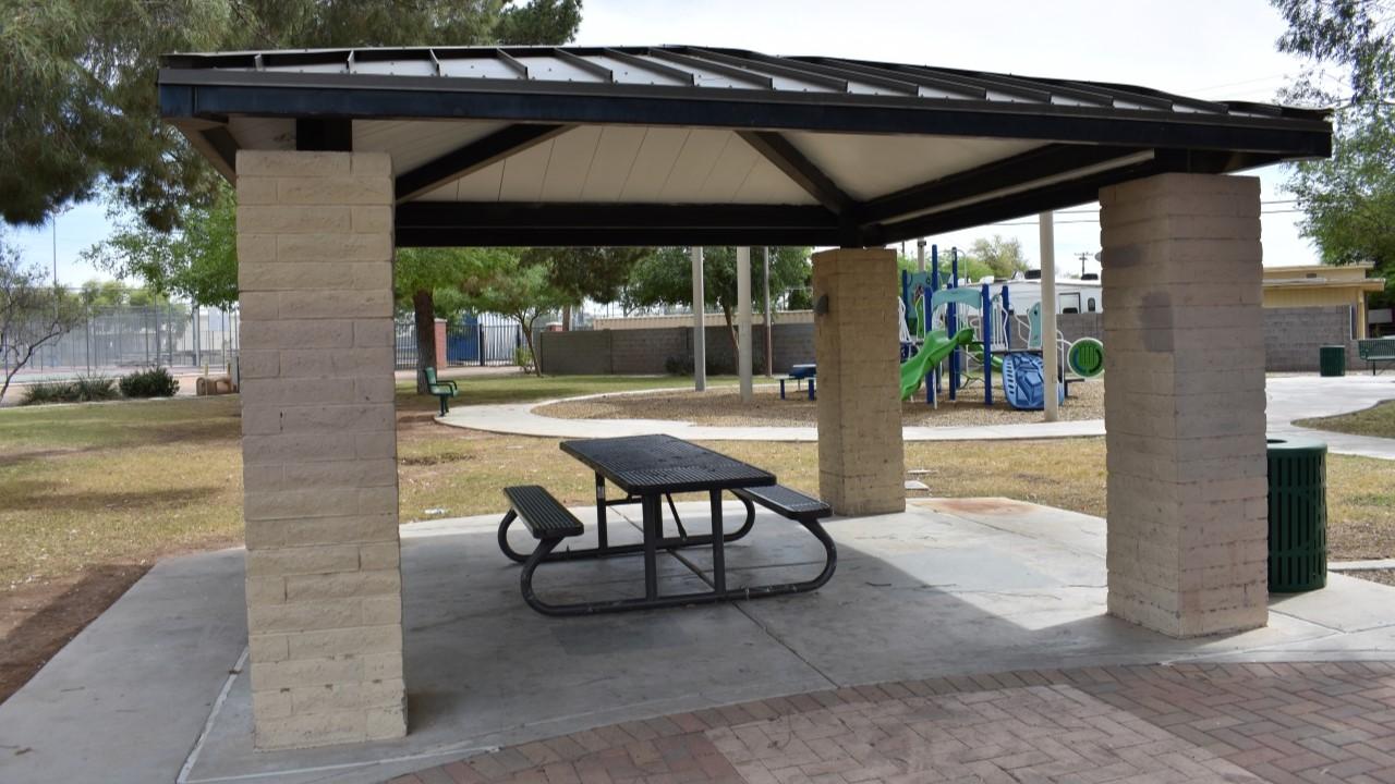 Pavilion At Park Manors Park