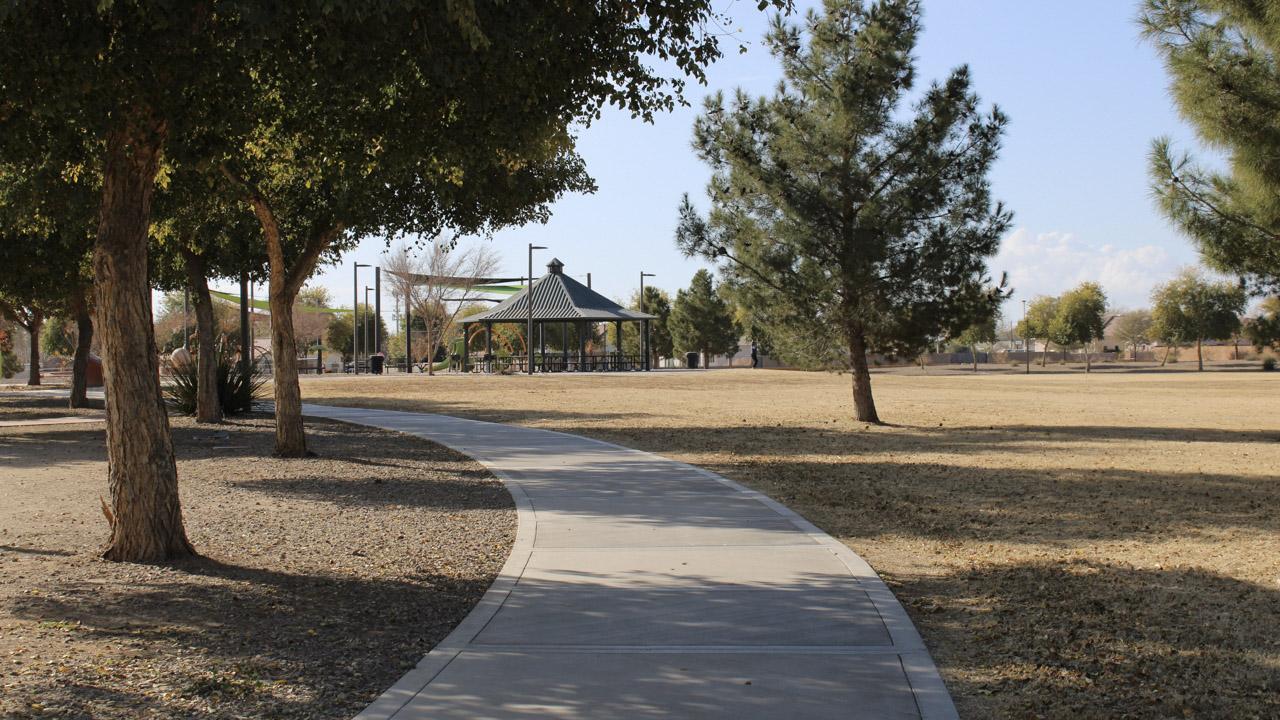 Walking Trails At Valencia Park